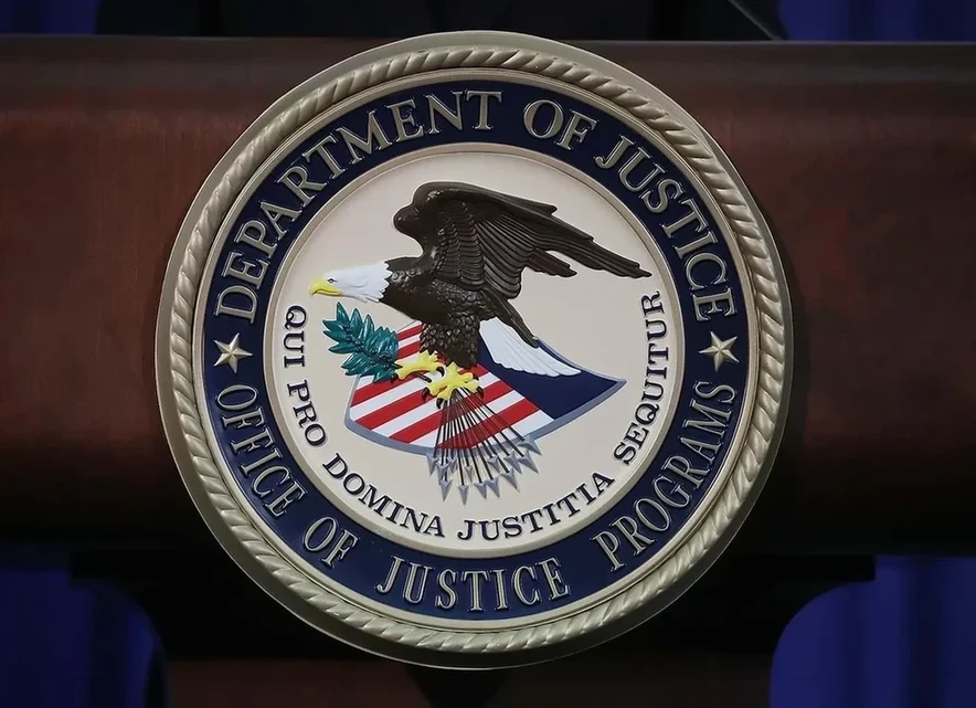 联邦逮捕并控告一名俄罗斯国籍人士因 Lo